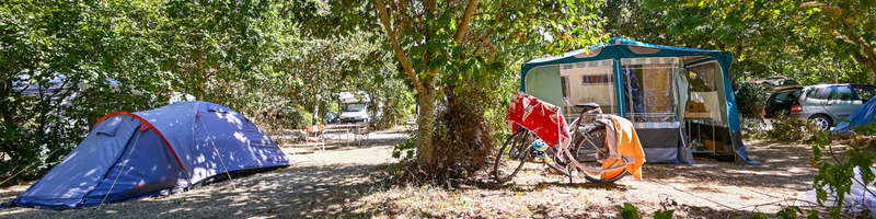 des emplacements nus au choix